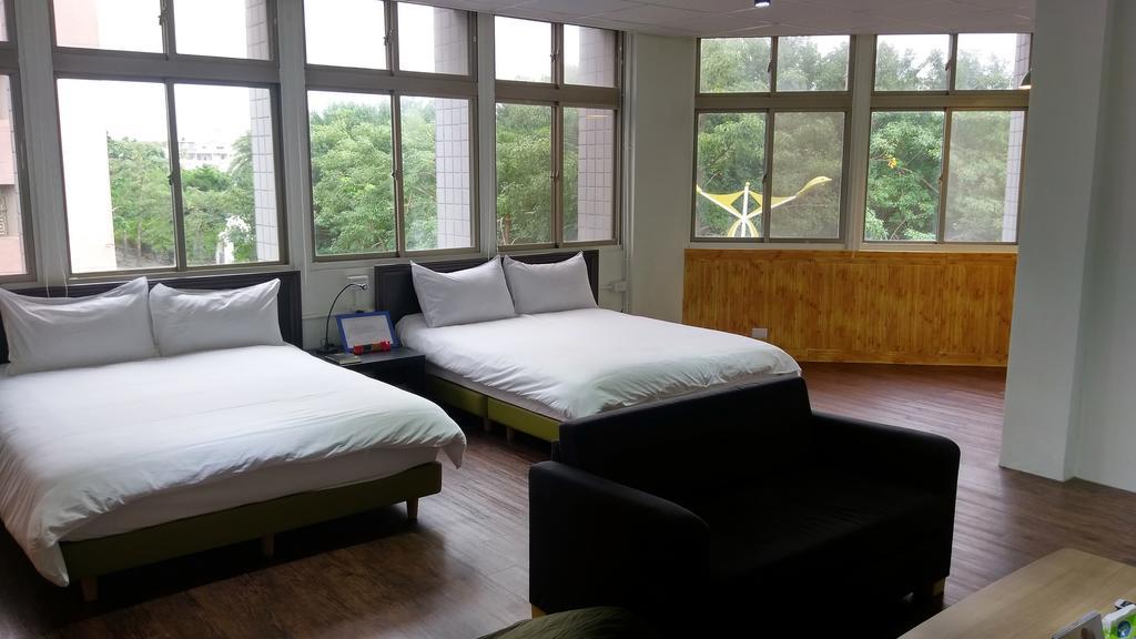 Sleep In Guest House Хуалиен Сити Екстериор снимка